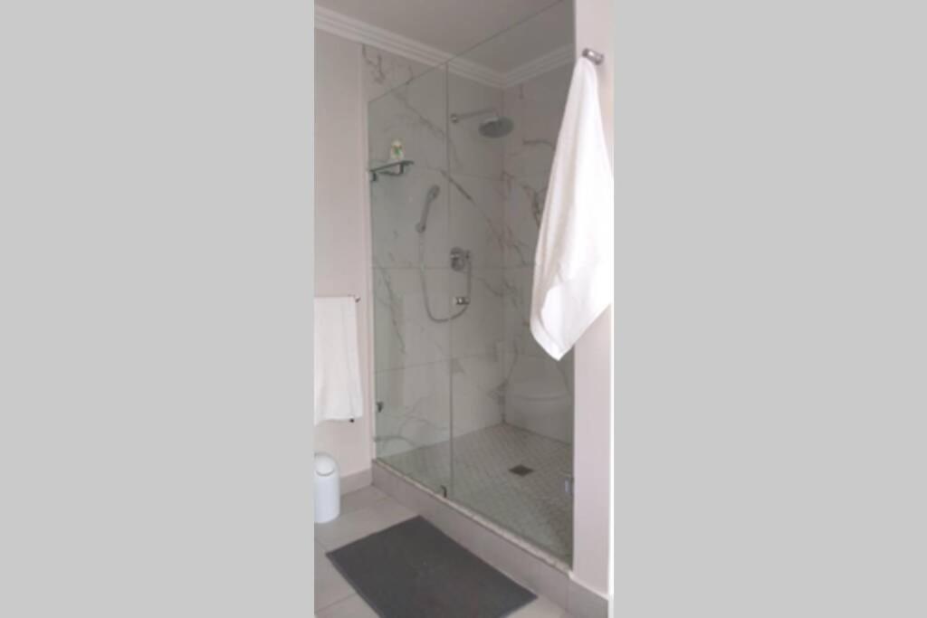 1B Sugar Crest , Umdloti Beach - Housity