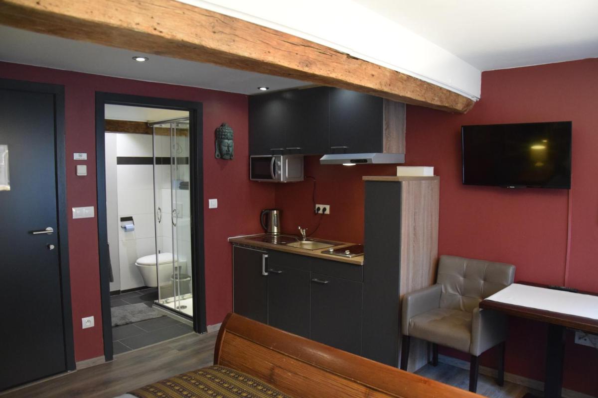 Studio frodo en zazou - Housity