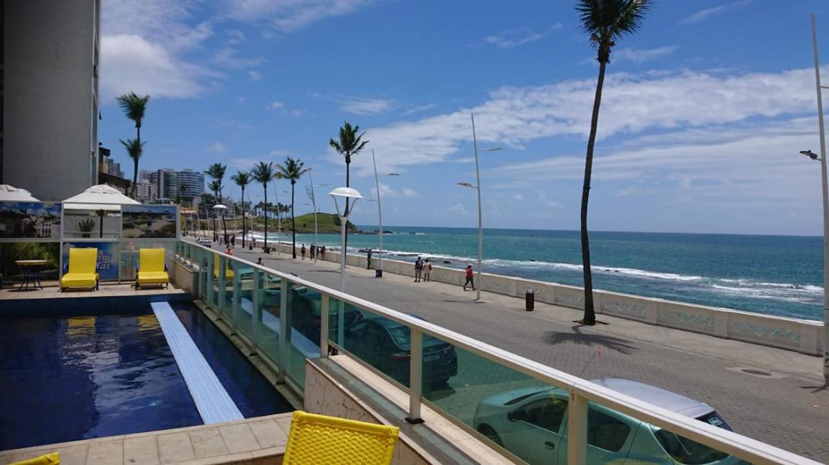FLAT O POINT do CARNAVAL do FAROL da BARRA - Housity
