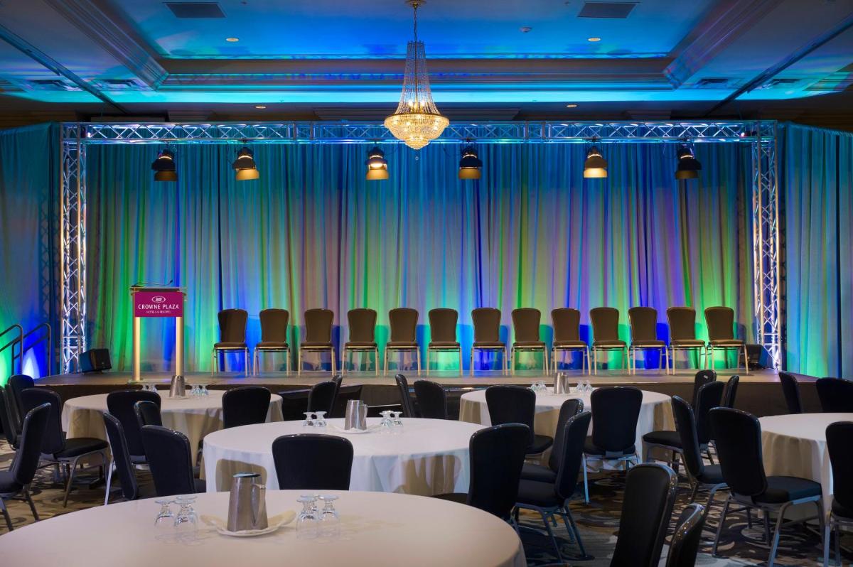 Crowne Plaza Hotel Portland-Downtown Convention Center, an IHG Hotel - Housity