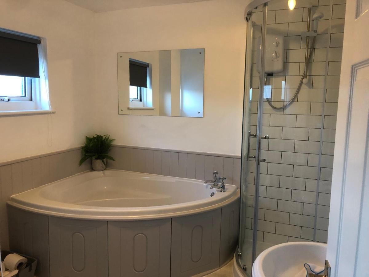 Cosin Close Serviced Accommodation - Housity