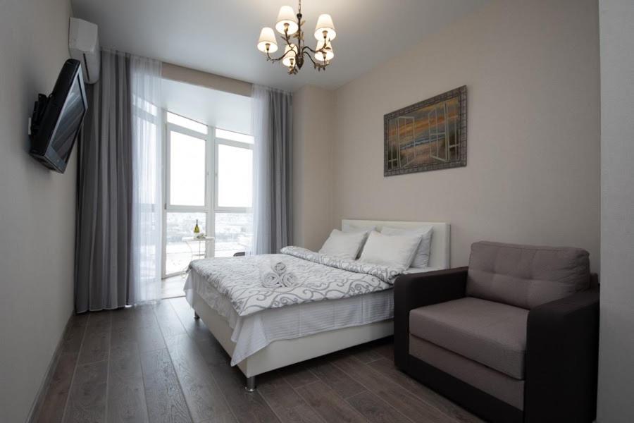Stylish Panoramic apartments Dnipro Sail riverside - Housity