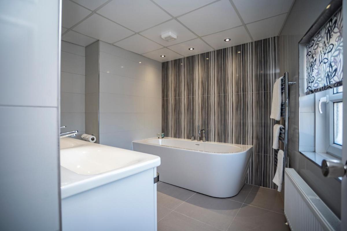 Borough Arms Hotel - Housity