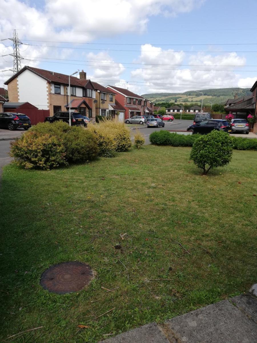 Little Cosy Cwtsh - Housity