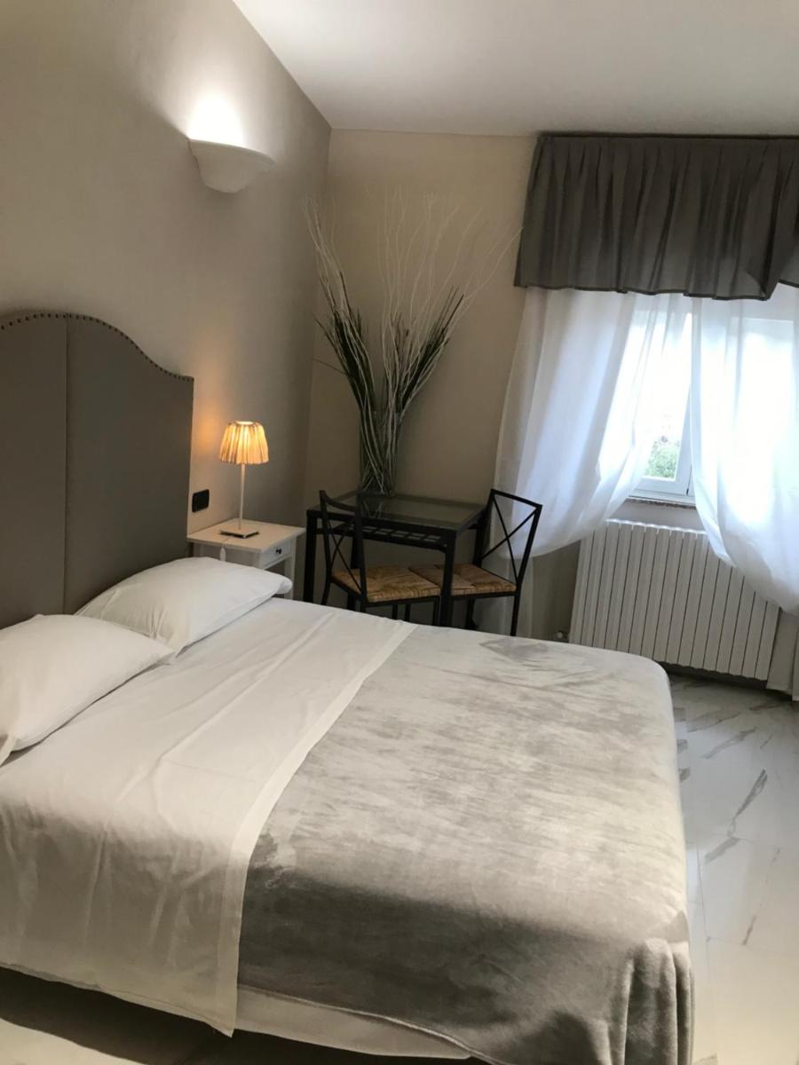 Hotel Paola - Housity