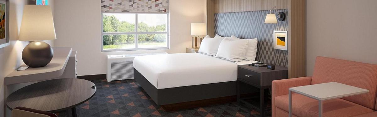 Holiday Inn Lexington - Hamburg, an IHG Hotel - Housity