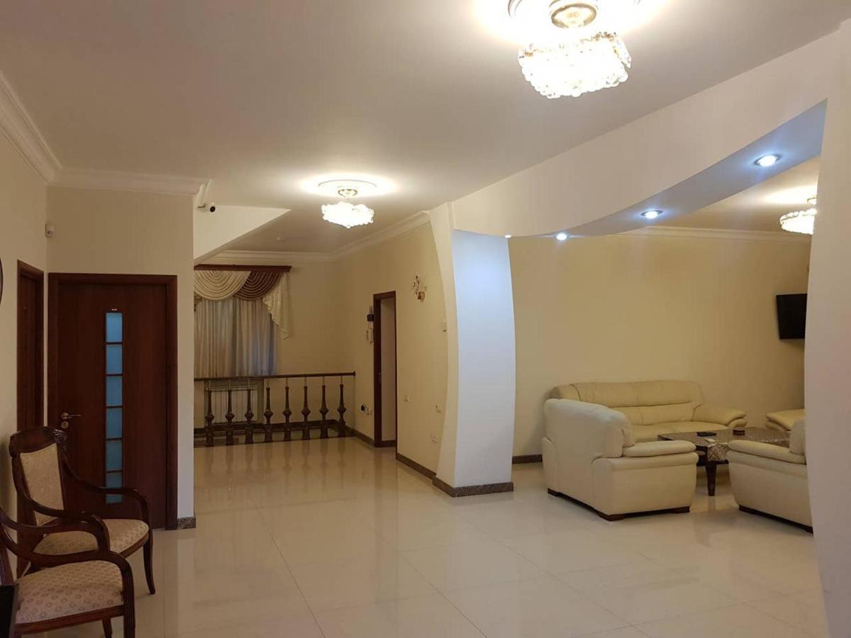 Luxury Villa in Armenia - Housity