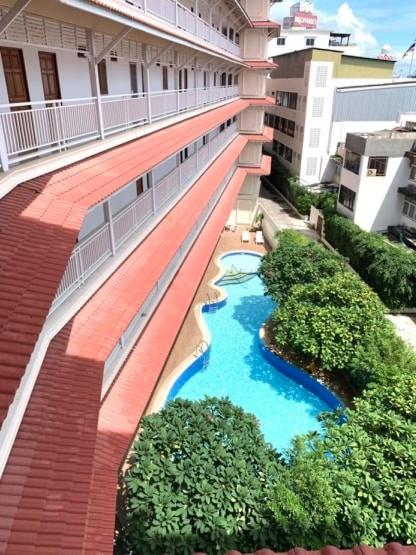 Hua Hin Baanklang Condo by Petch - Housity