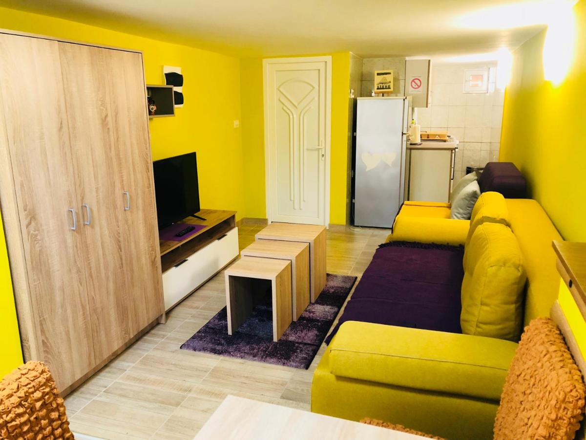 Vila Mistik - Housity