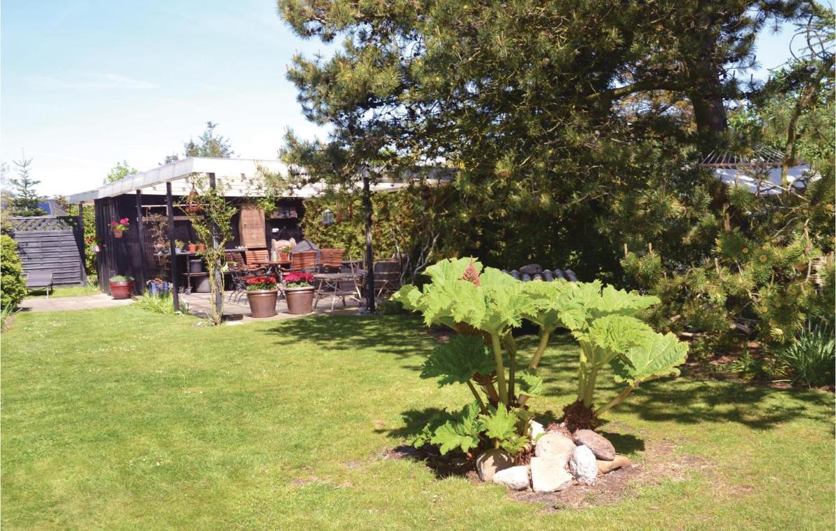 Two-Bedroom Holiday Home In Tarm - Housity