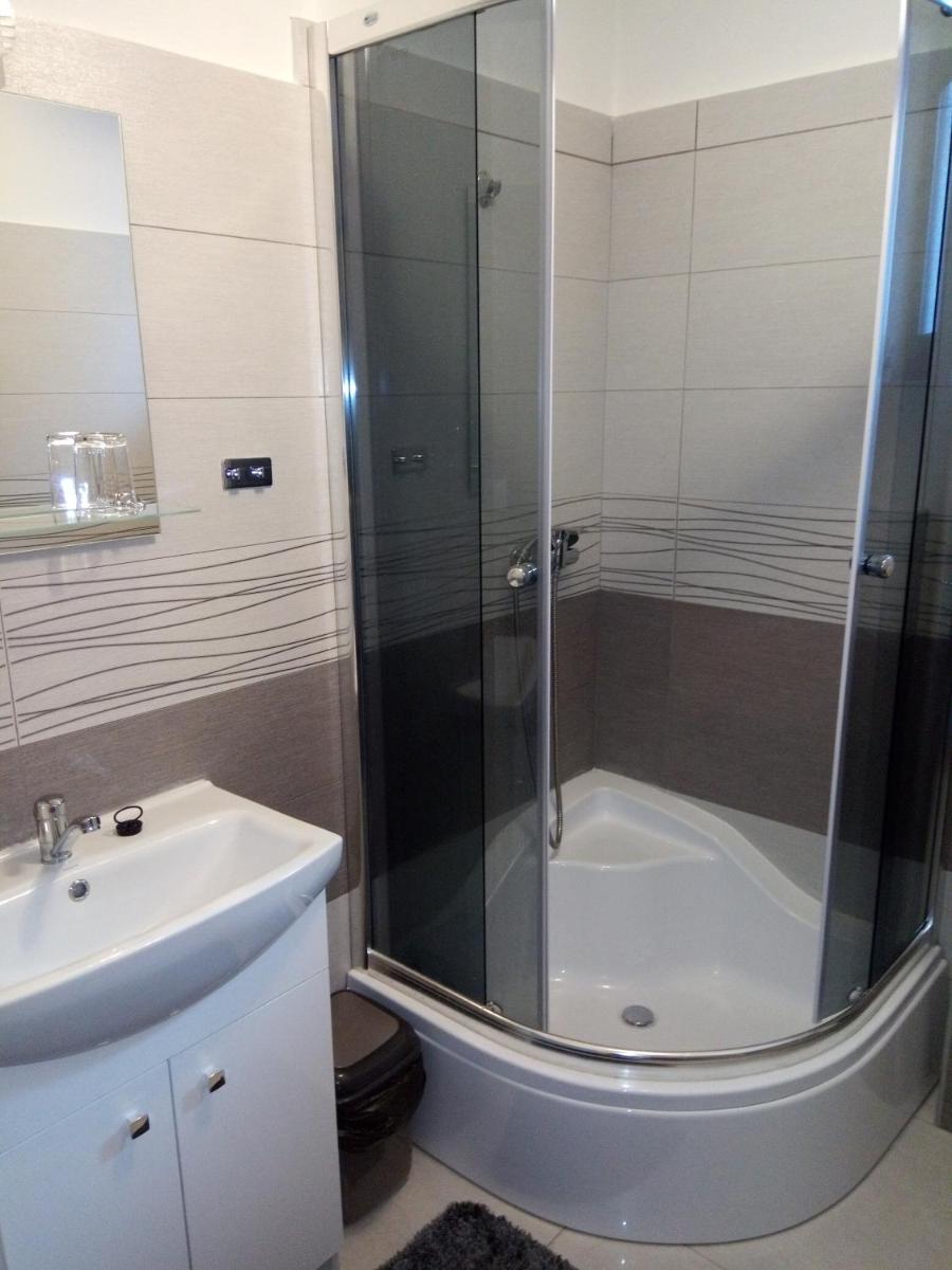 Drevenica MAK Oliver - Housity