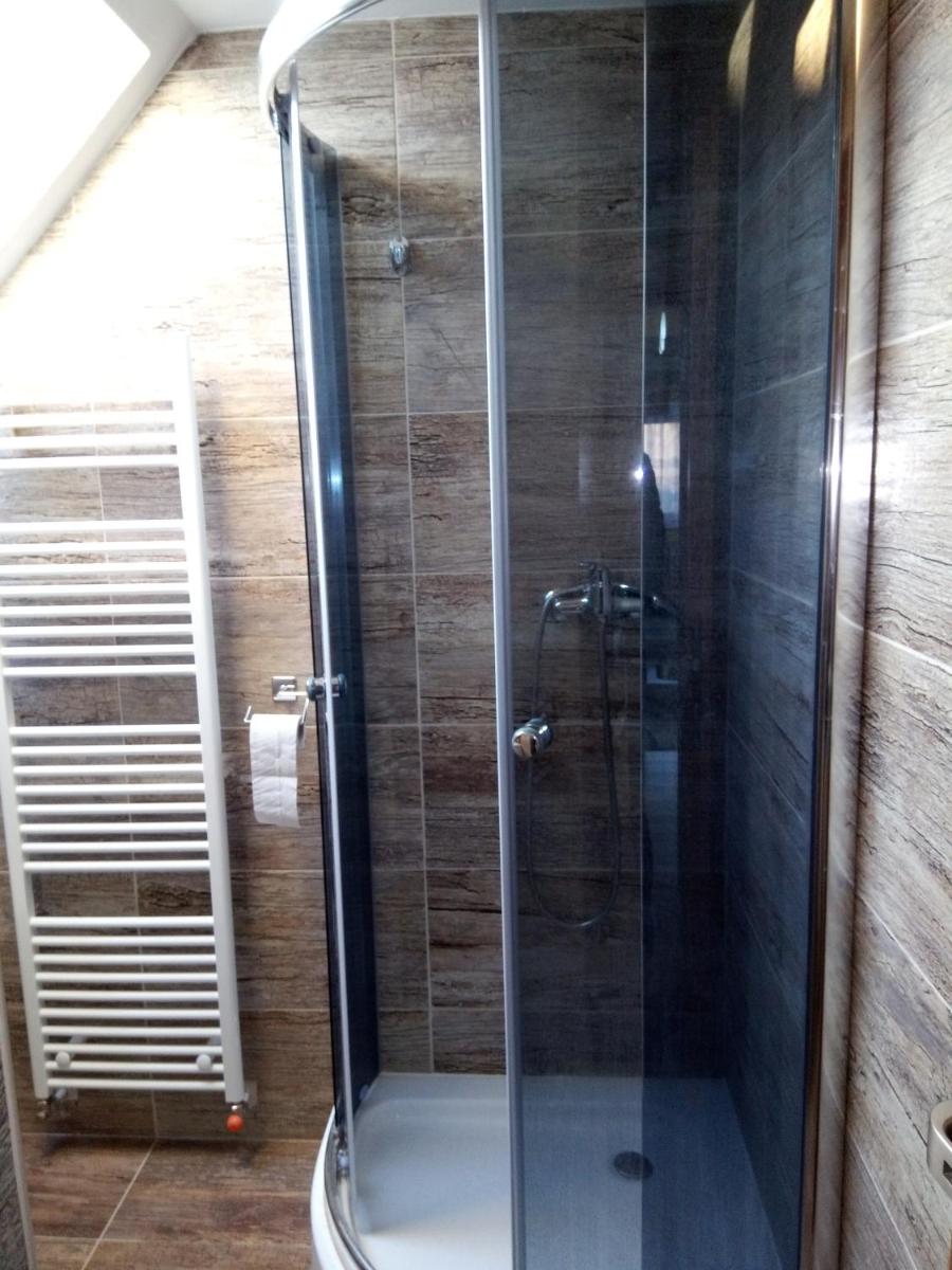 Drevenica MAK Oliver - Housity