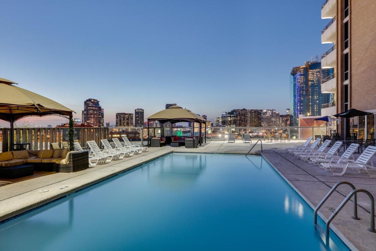 Crowne Plaza Hotel Dallas Downtown, an IHG Hotel - Housity