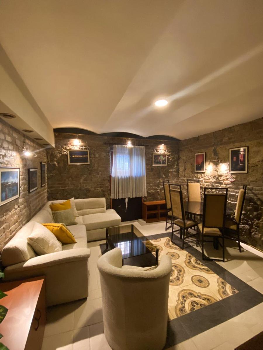 Apartments HOUSE OF THE GREATS Skadarlija - Housity