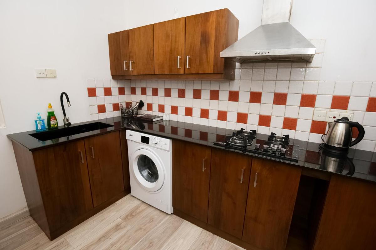 Homely Getaways in Global Towers - Housity