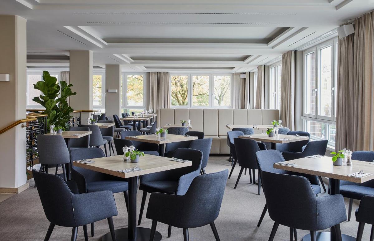 Crowne Plaza Hamburg-City Alster by IHG - Housity