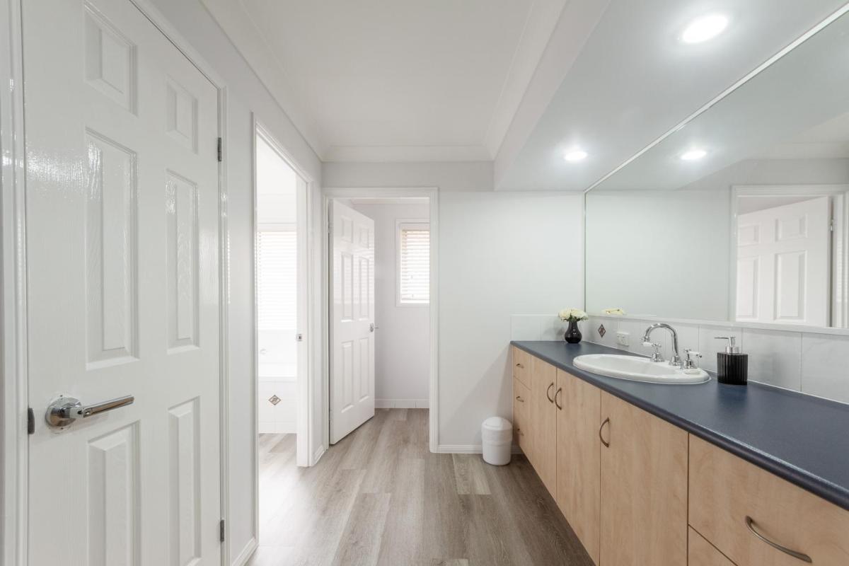 Executive and Family Home Large - Flinders View 24 - Housity