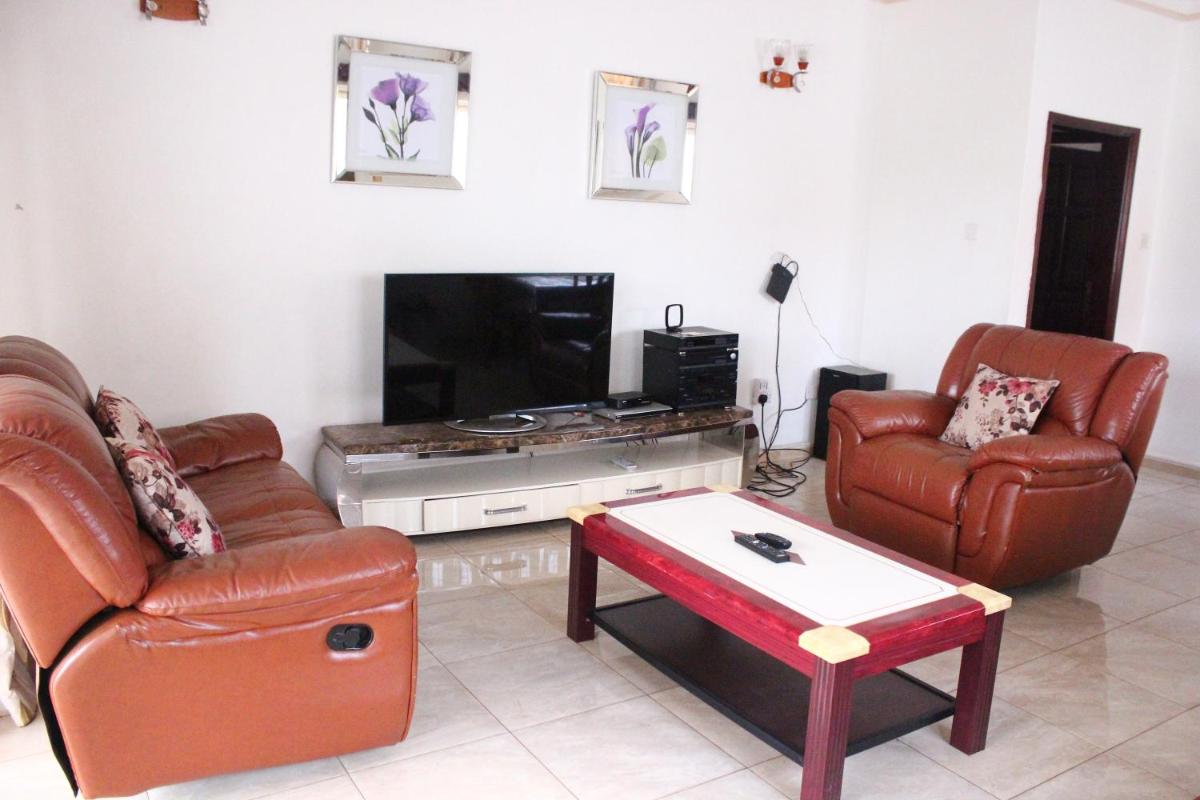 Muyenga Luxury Vacation Home - Housity