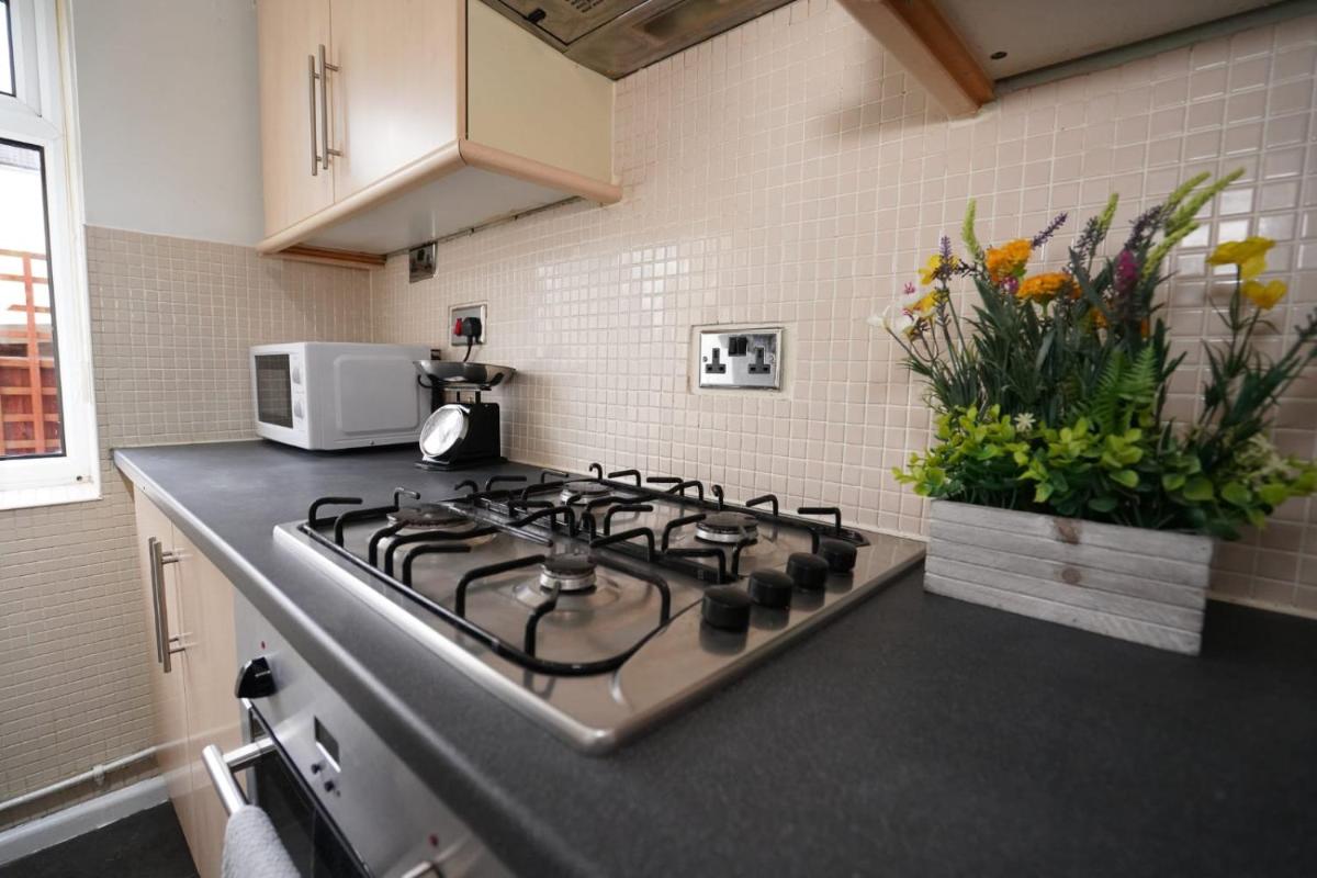 Birmingham BHX-HS2 -NEC APARTMENT - Housity