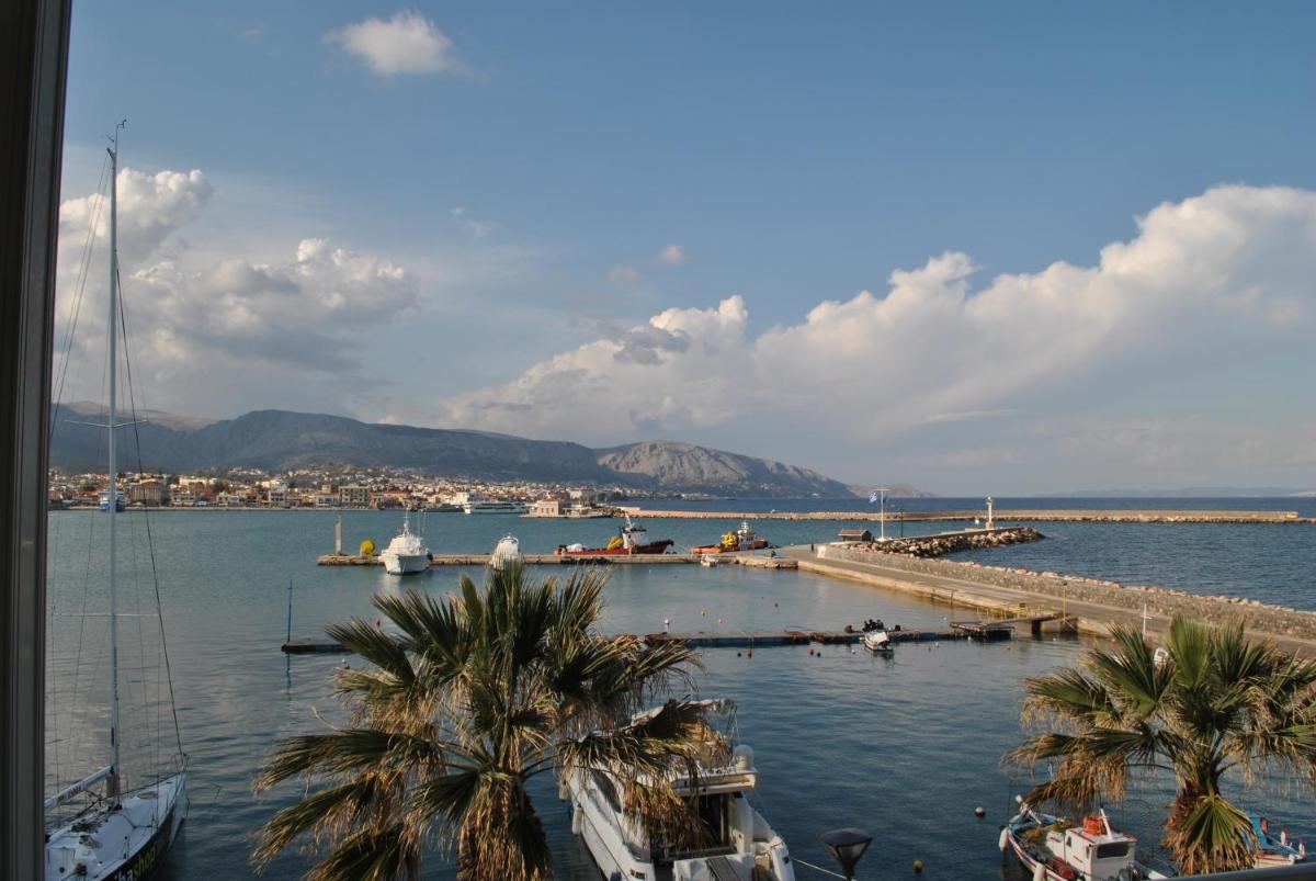 Chios Chandris - Housity