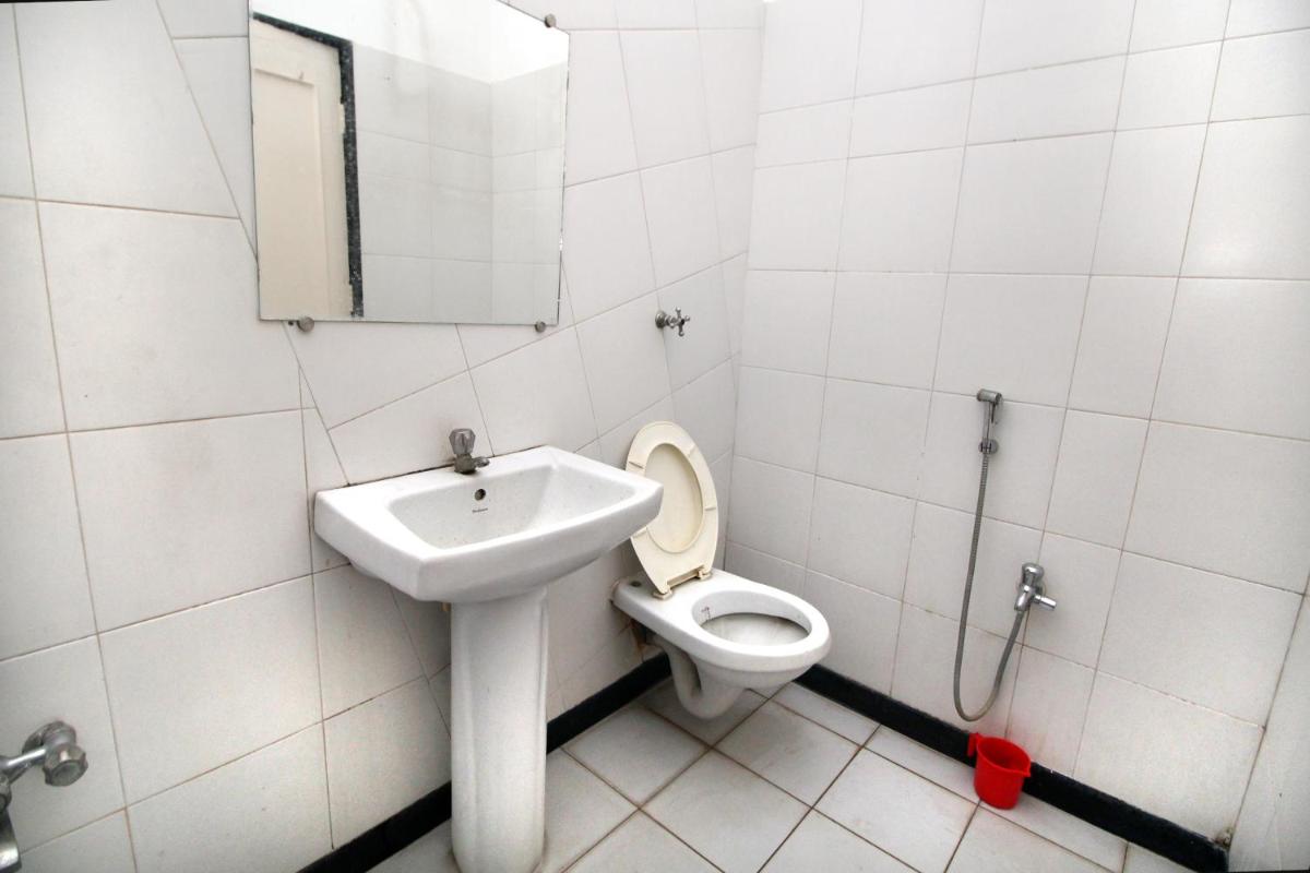 Hotel Gomatgiri - Housity