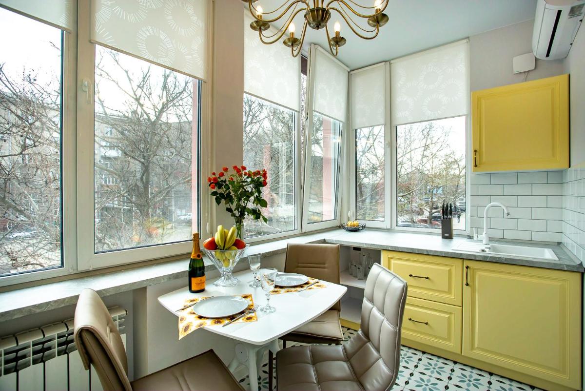 Bright apartment city view - Housity