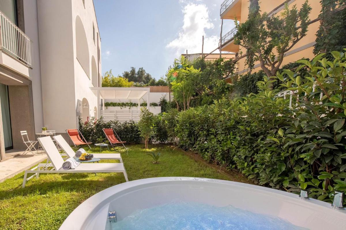Suite Plumbago - Housity