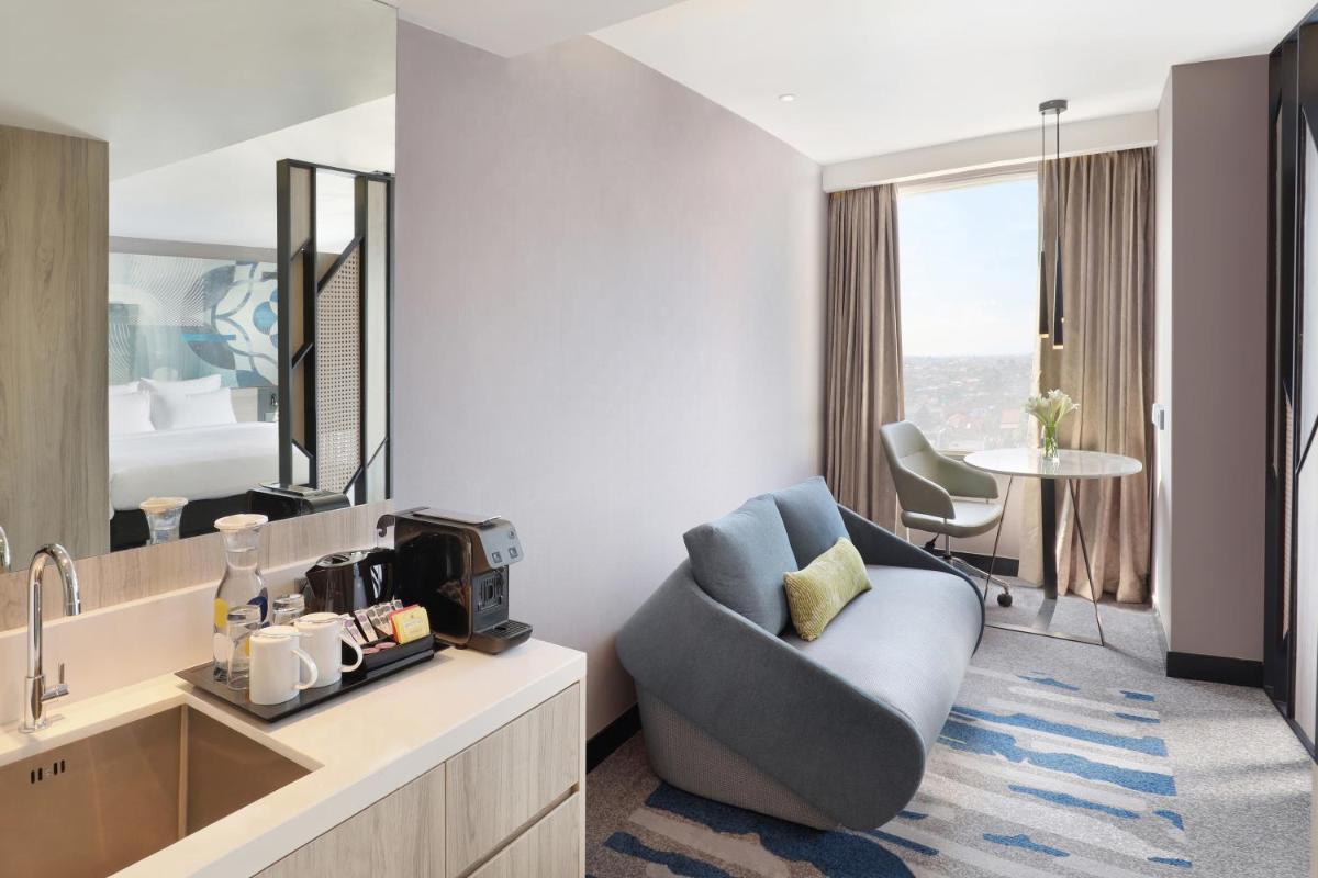 Novotel Suites Yogyakarta Malioboro - Housity