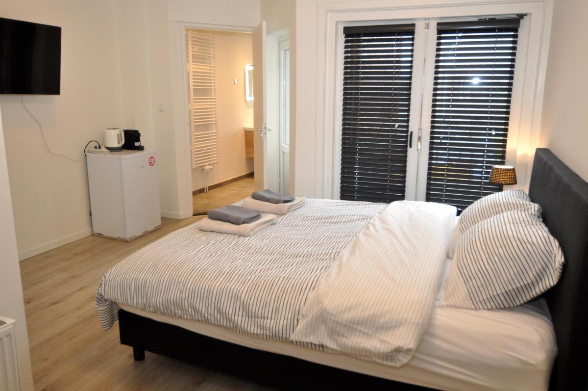 Zaras Studios - Housity
