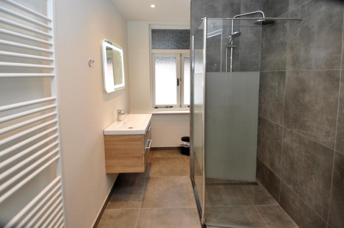 Zaras Studios - Housity