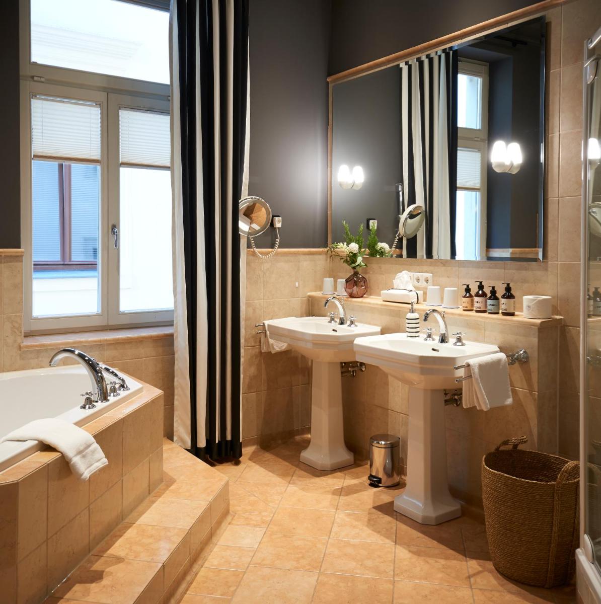 Ein Badezimmer in der Unterkunft Cora Apartments