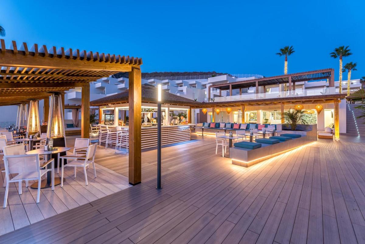Ohasis Boutique Suites - Housity