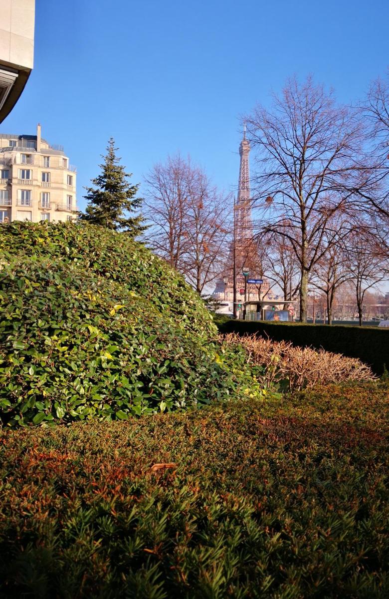 Suitetrails - Grand Studio près de Tour Eiffel sur quai de Seine