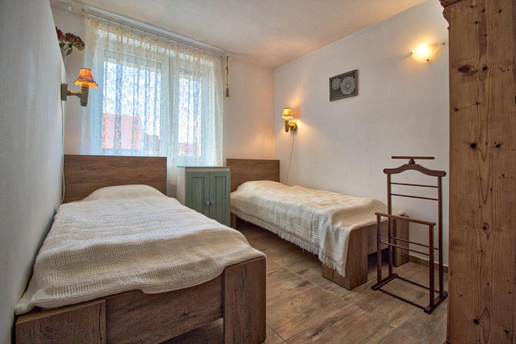 TERMÁLKINCS Vendégház - Housity