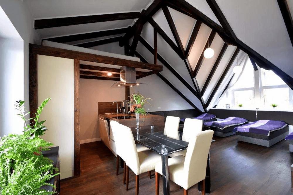 Apartamenty ZACISZE - Housity