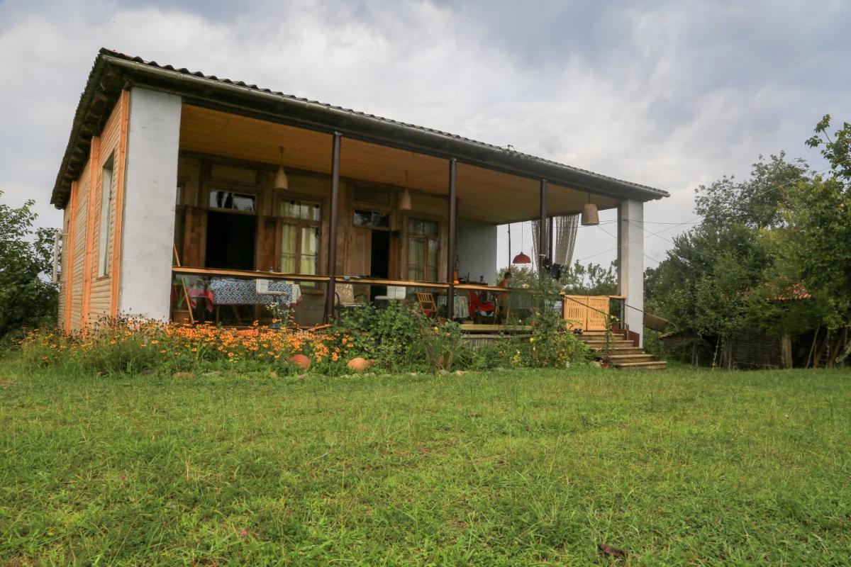 Komli - Rustic Historic Farmhouse with Mountain Views, surrounded by tea plantation, vines, bamboos and a rivulet - Housity