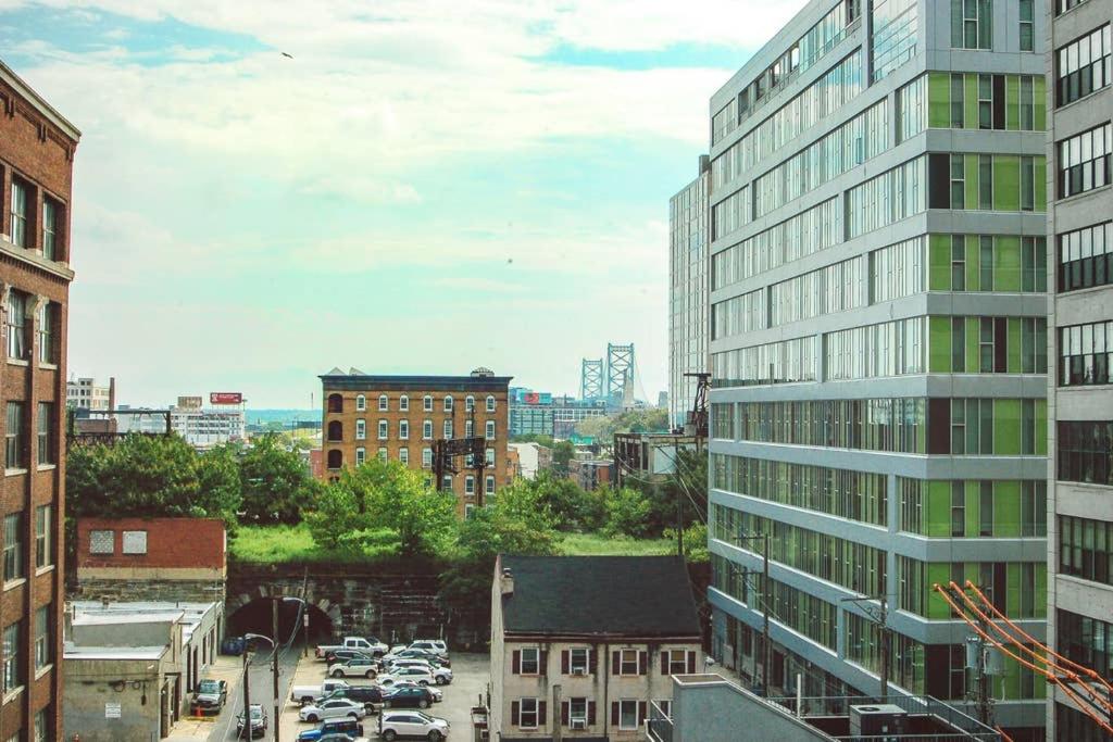 Billy Penn Studio with Outstanding Views, CONTACTLESS CHECK-IN - Housity