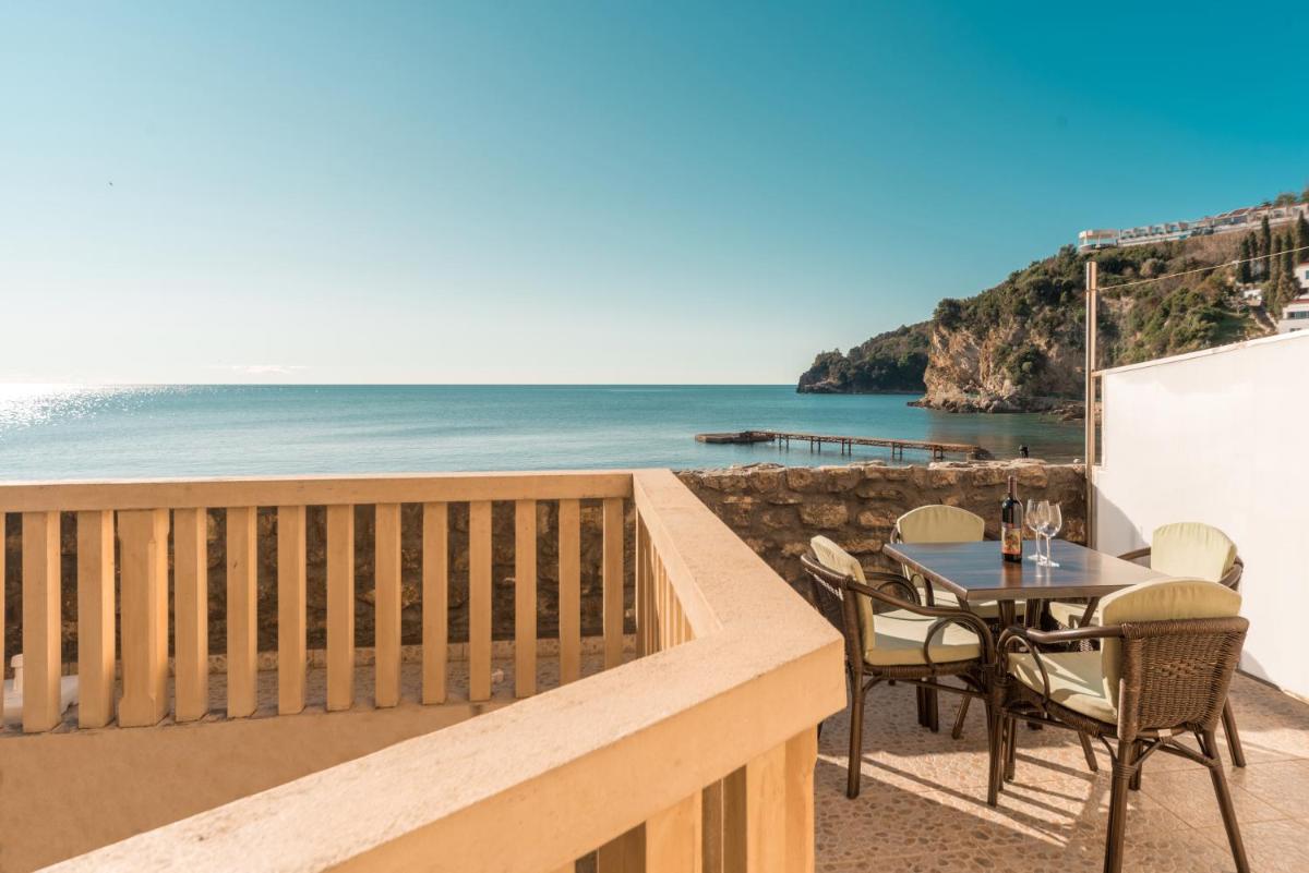 R club Apartments Old Town Budva - Housity