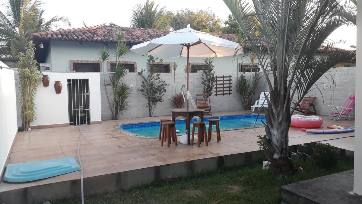Casa com Piscina em Guaratiba - Housity