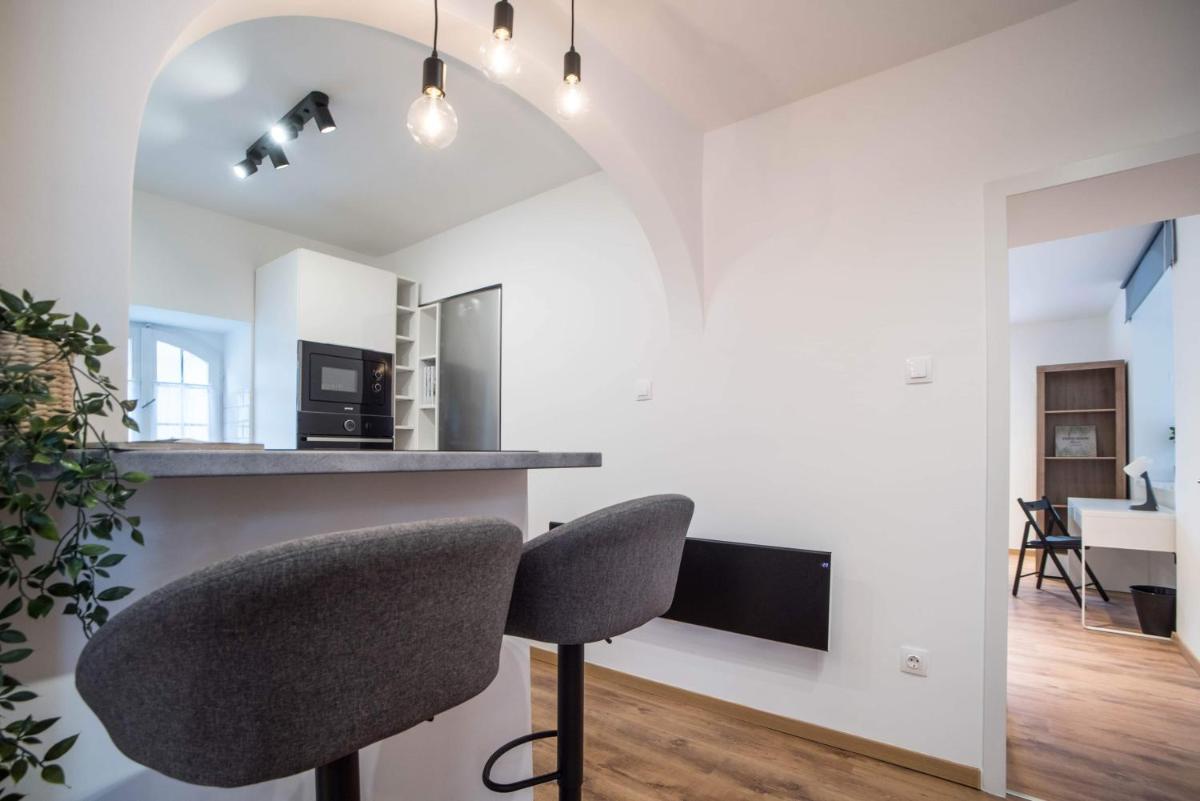 Pintes 38 - Housity