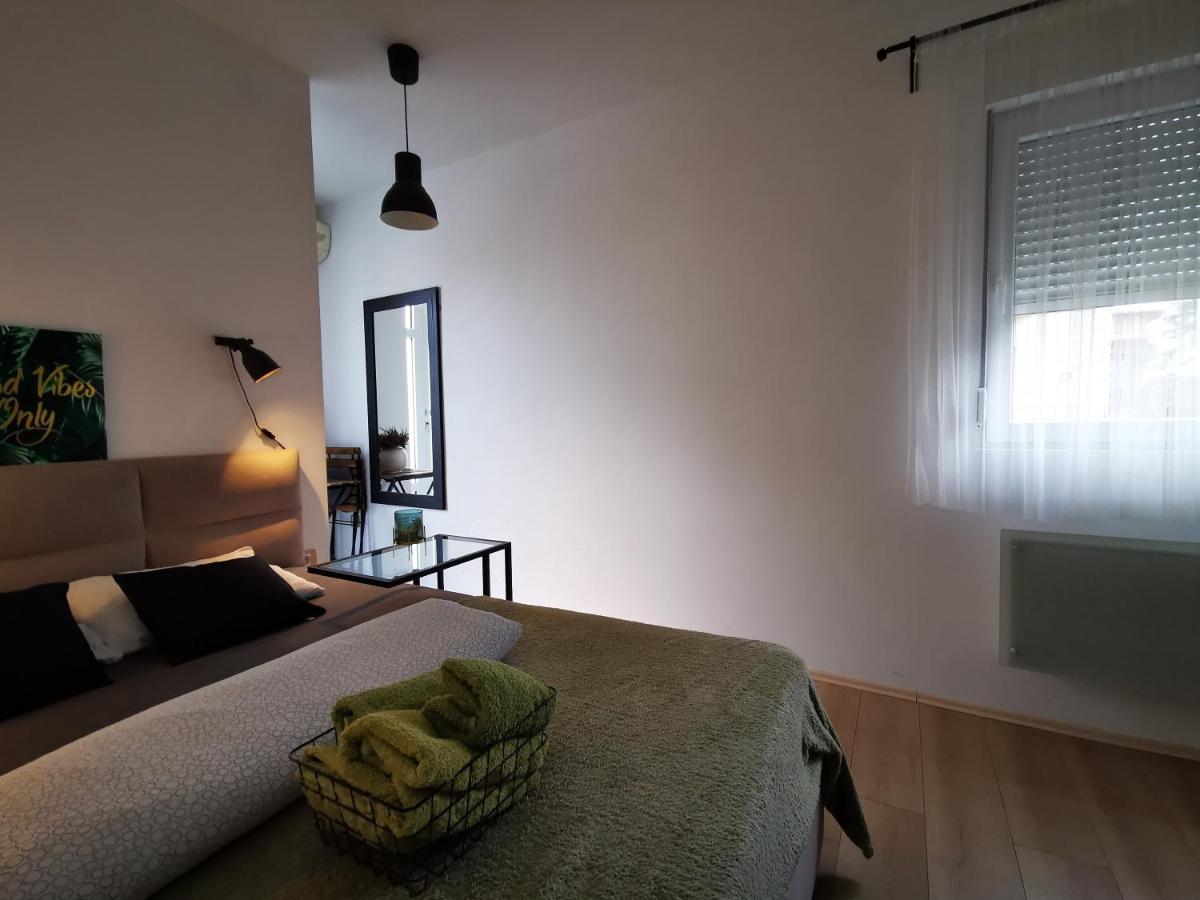 GOLD Nest - Housity