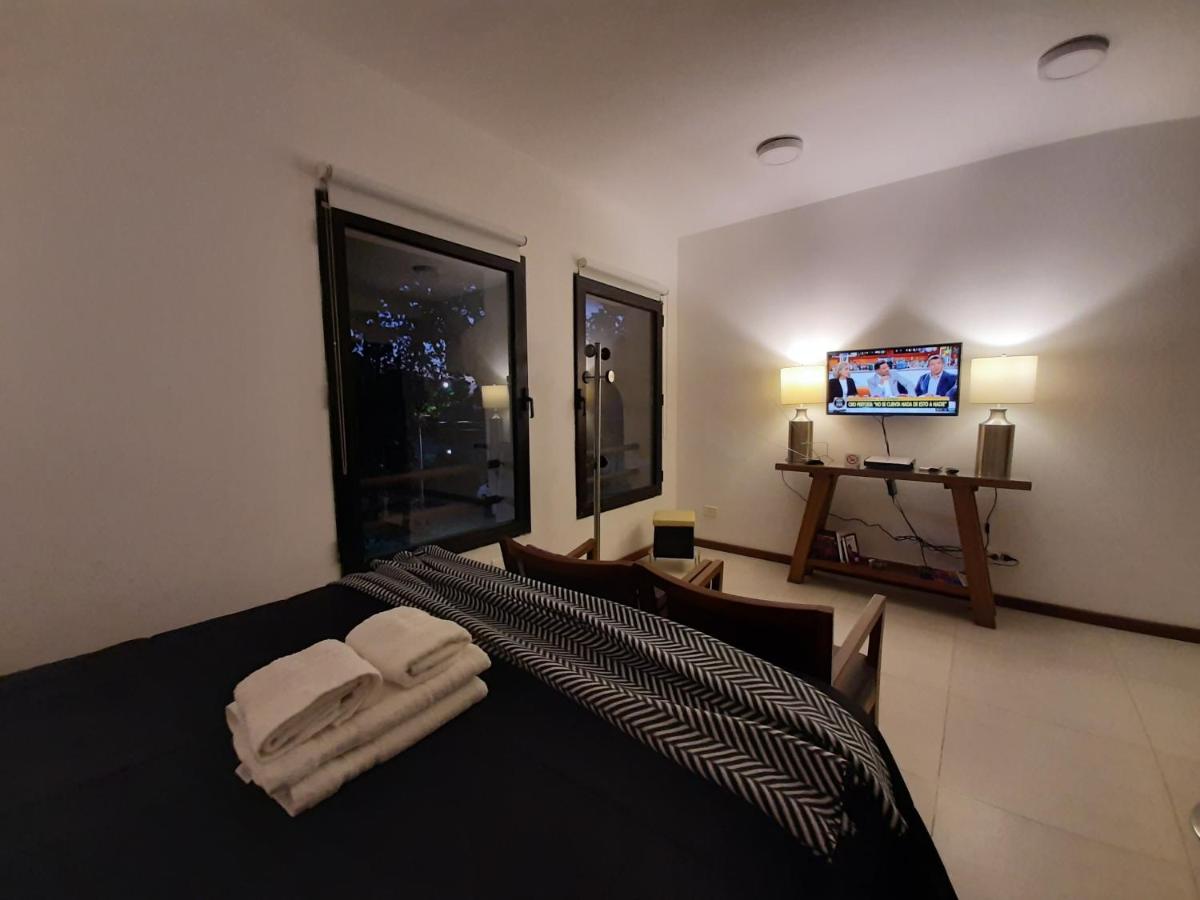 Fado 103 - Housity