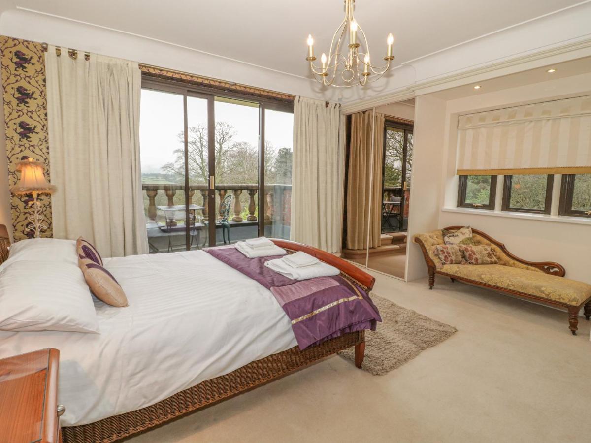 Richmond Hall - Housity