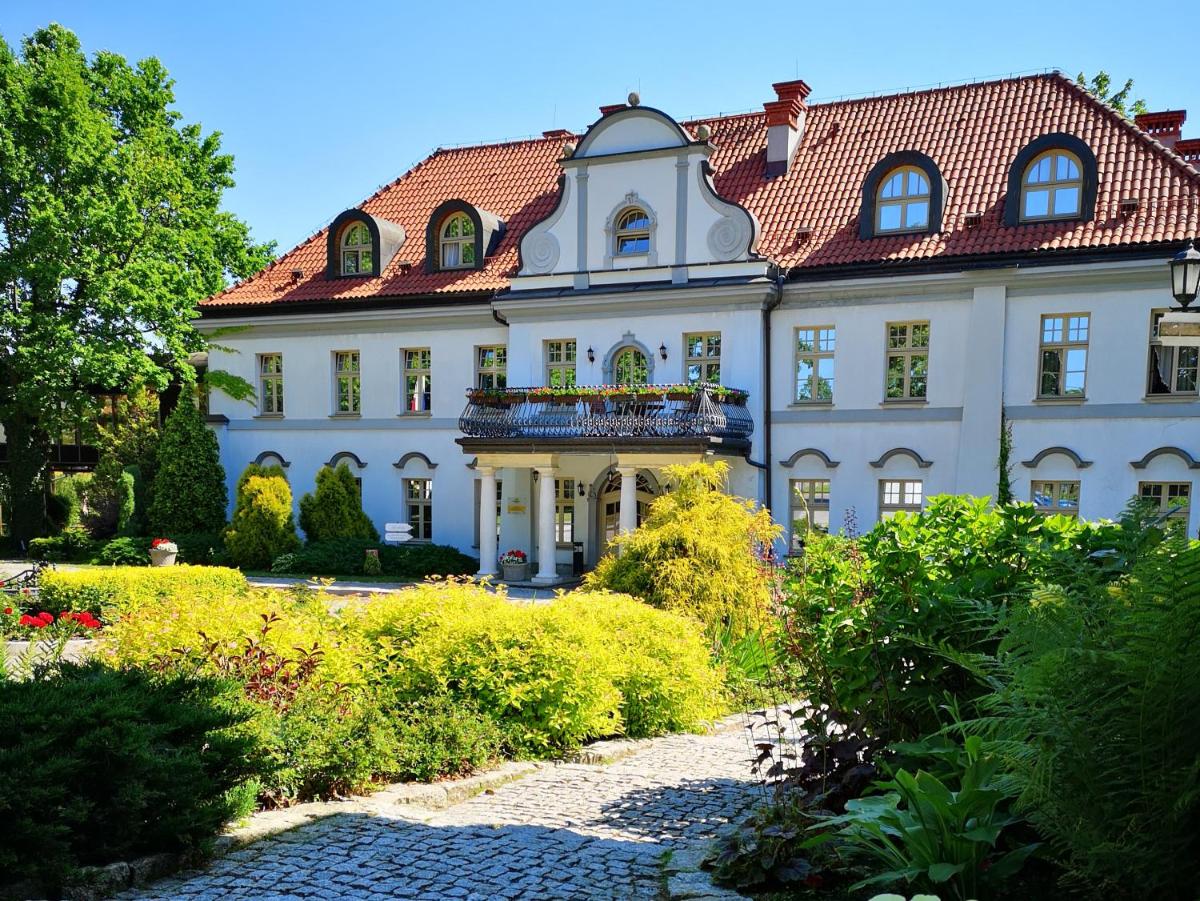 Pałac Czarny Las (50 km od Katowic) - Housity
