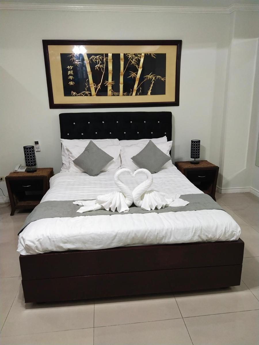 Bourbon St Apts Condo 16 - Housity