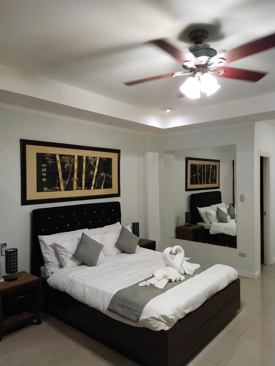 Bourbon St Apts Condo 16 - Housity