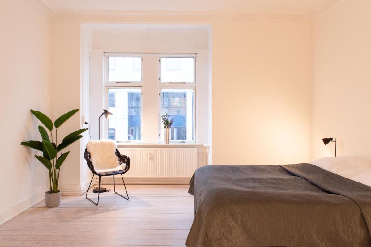 Bright and spacious apartment in downtown Århus - Housity