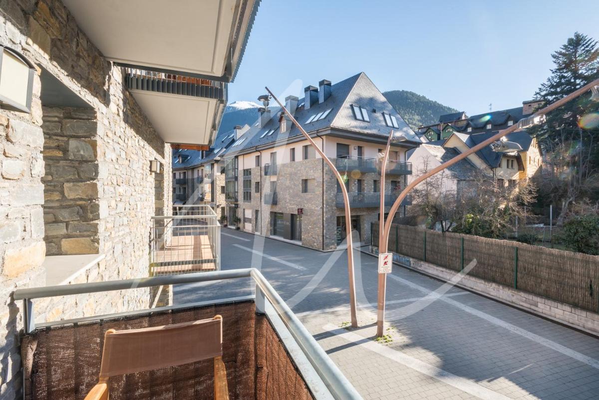 Beroia by SeaMount Rentals - Housity