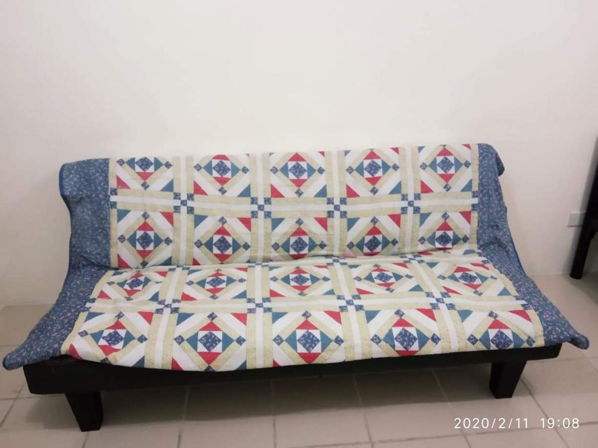 Urban Deca Tondo Manila by Gracey's Place Unit 3 - Housity