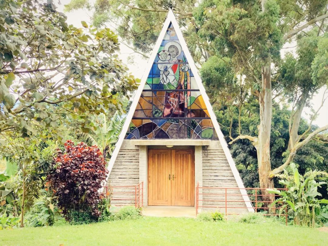 Koi Koi, Fort Portal - Housity